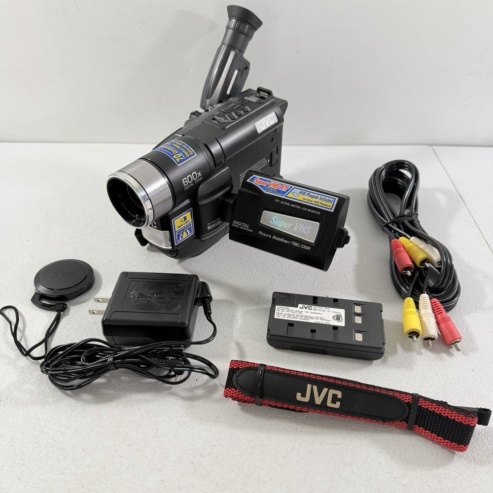 JVC GR-SXM240U Compact VHS-C SVHS-C Super VHS Camcorder W/ Extras FOR PARTS READ
